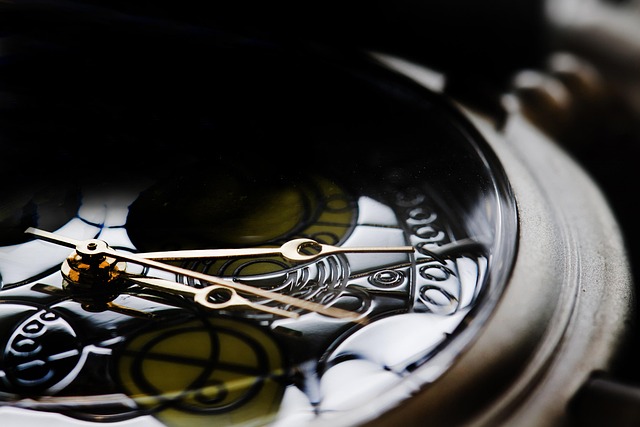 My Golden Rules for Vintage Hunting & Provenance That Never Let Me Down